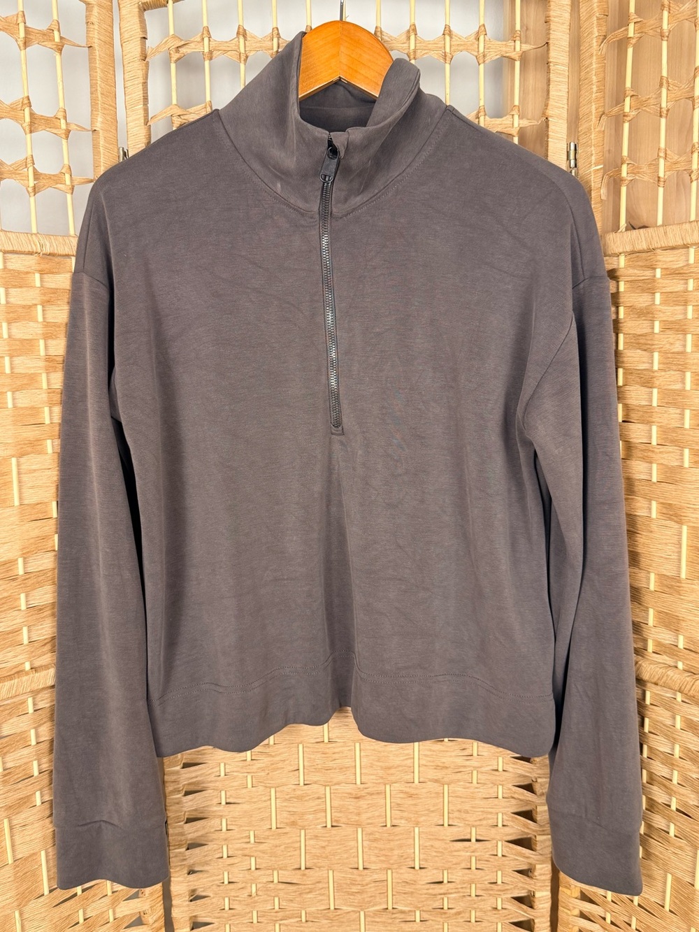 Athleta Seasoft Quarter Zip Size Medium